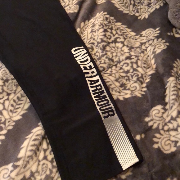 Under Armour Capris Leggings - Picture 2 of 4